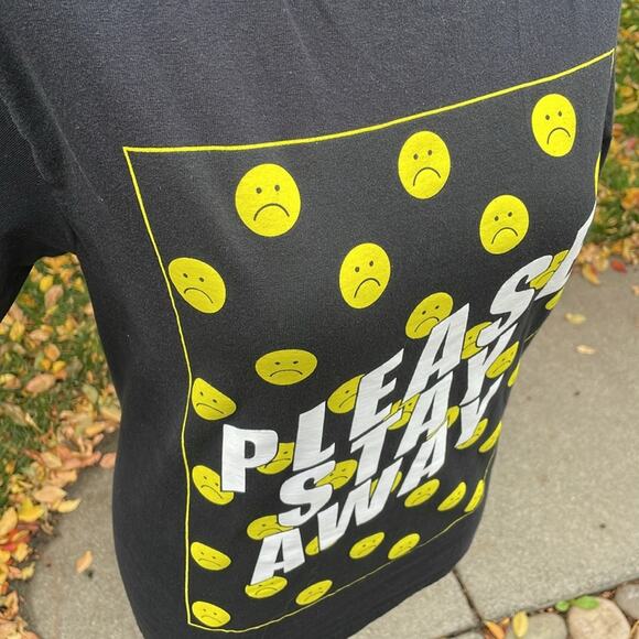 Rue21 Black and Yellow Graphic Tee - Picture 7 of 8